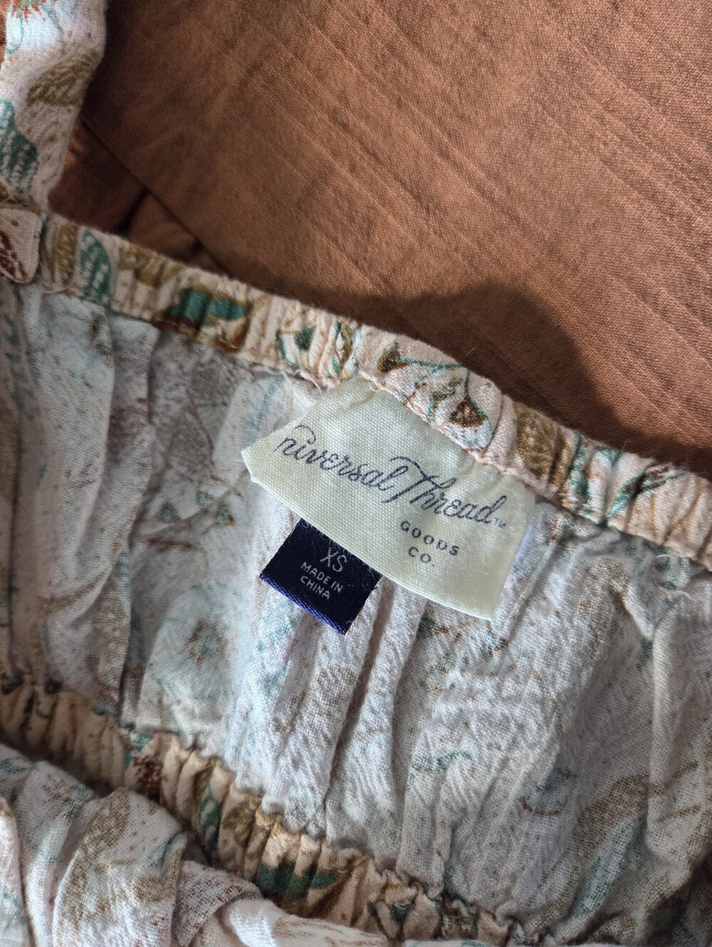 Rust Brown Cropped Tank & Floral Smocked Cami Blouse Bundle - Picture 3 of 5
